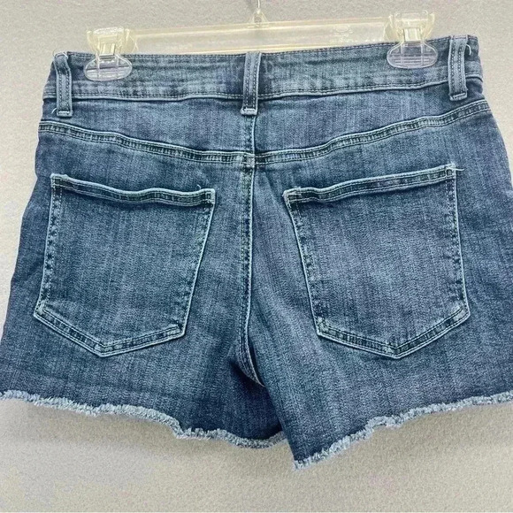 Maurice’s denim distressed shorts button and zip closure - Picture 2 of 7